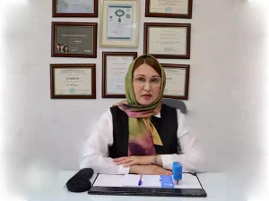 بهترین دکتر تزریق فیلر گونه نازنین نبوی