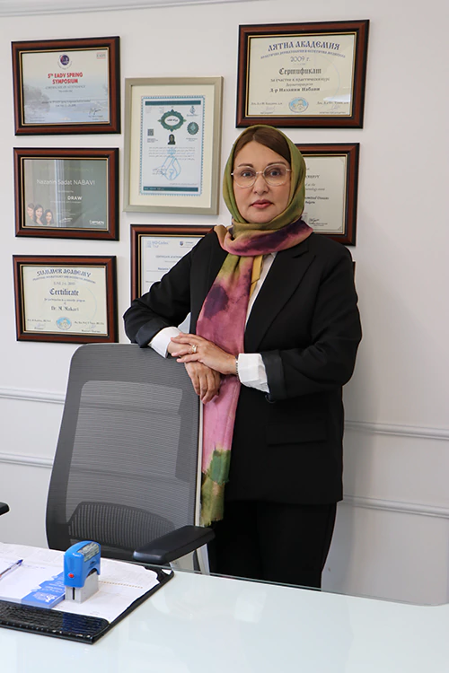 دکتر نازنین نبوی تزریق چانه